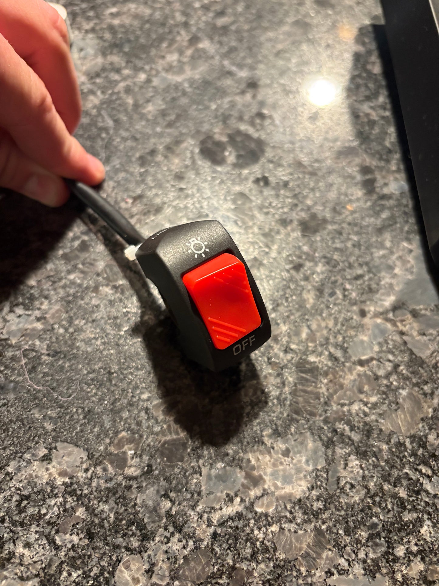 Razor All In one battery powered Rock light kit