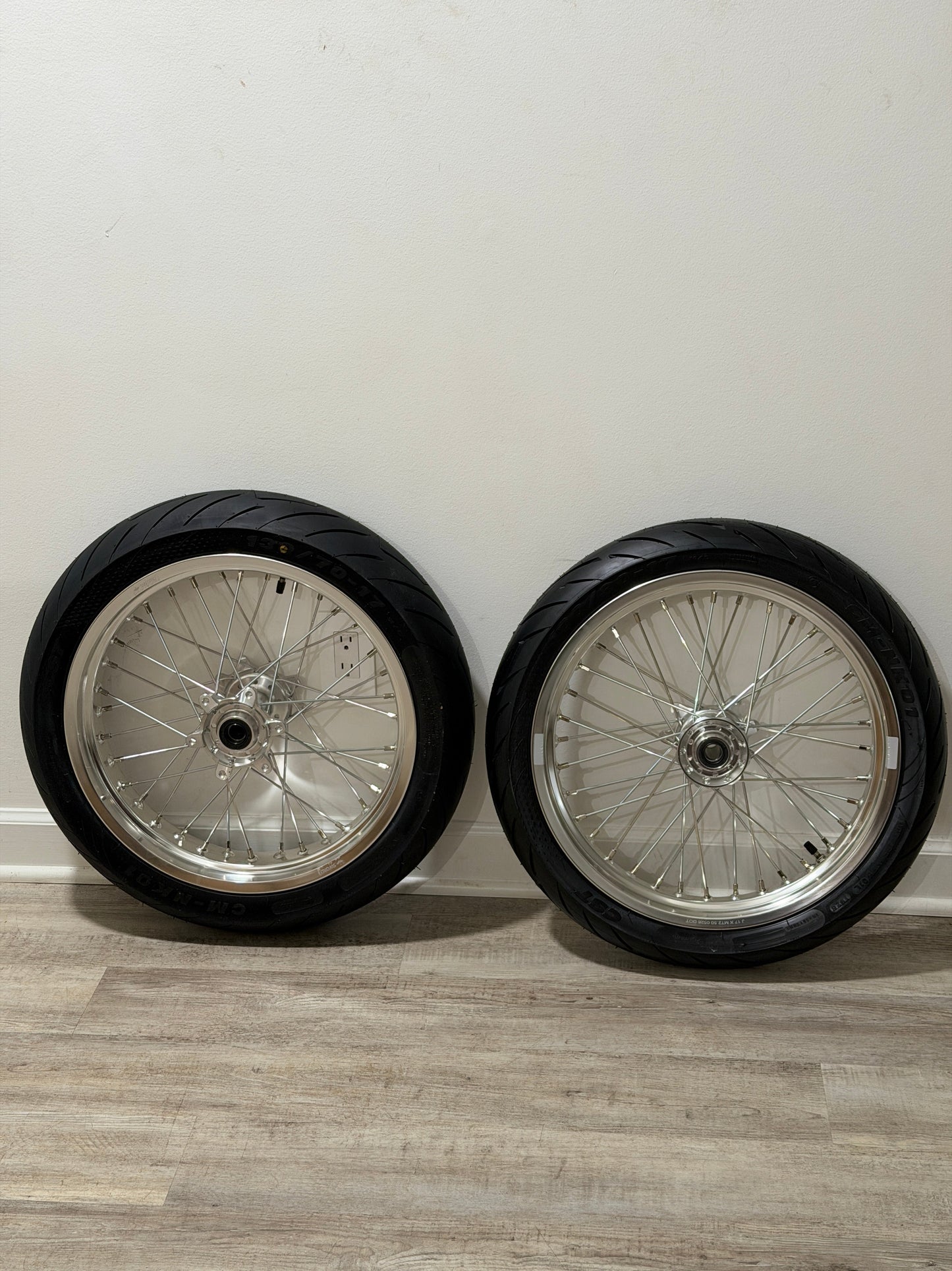 Chrome Ultra bee Supermoto Wheelset
