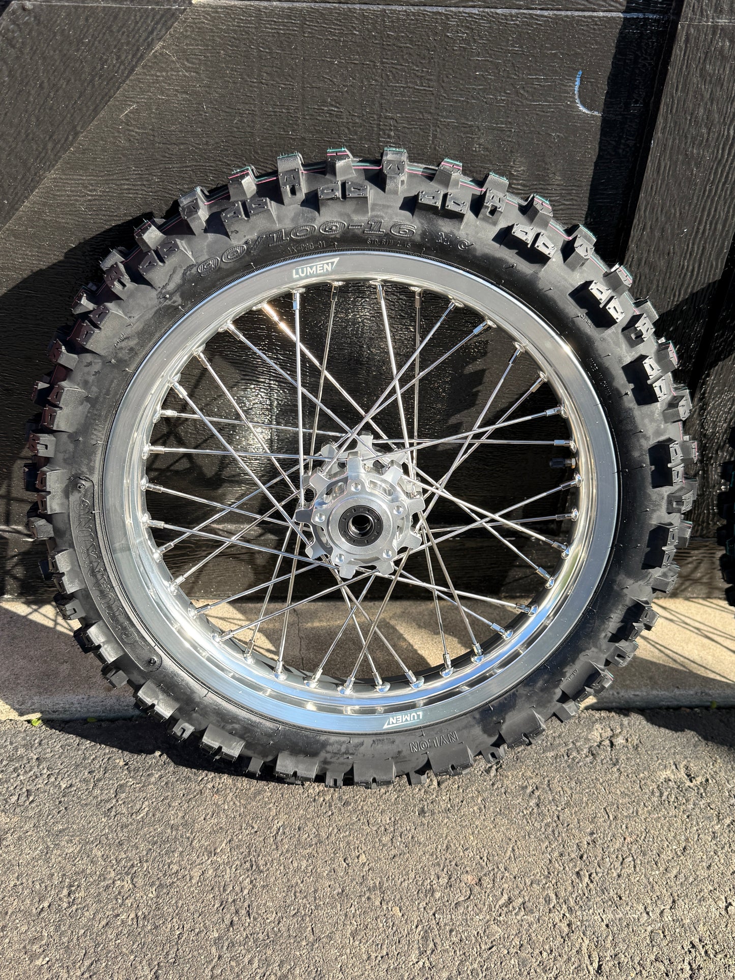 Lumen Racing 16/19 Light Bee/Eride Pro Wheelset With PREINSTALLED Dirt Tires! [CUSTOMIZABLE]