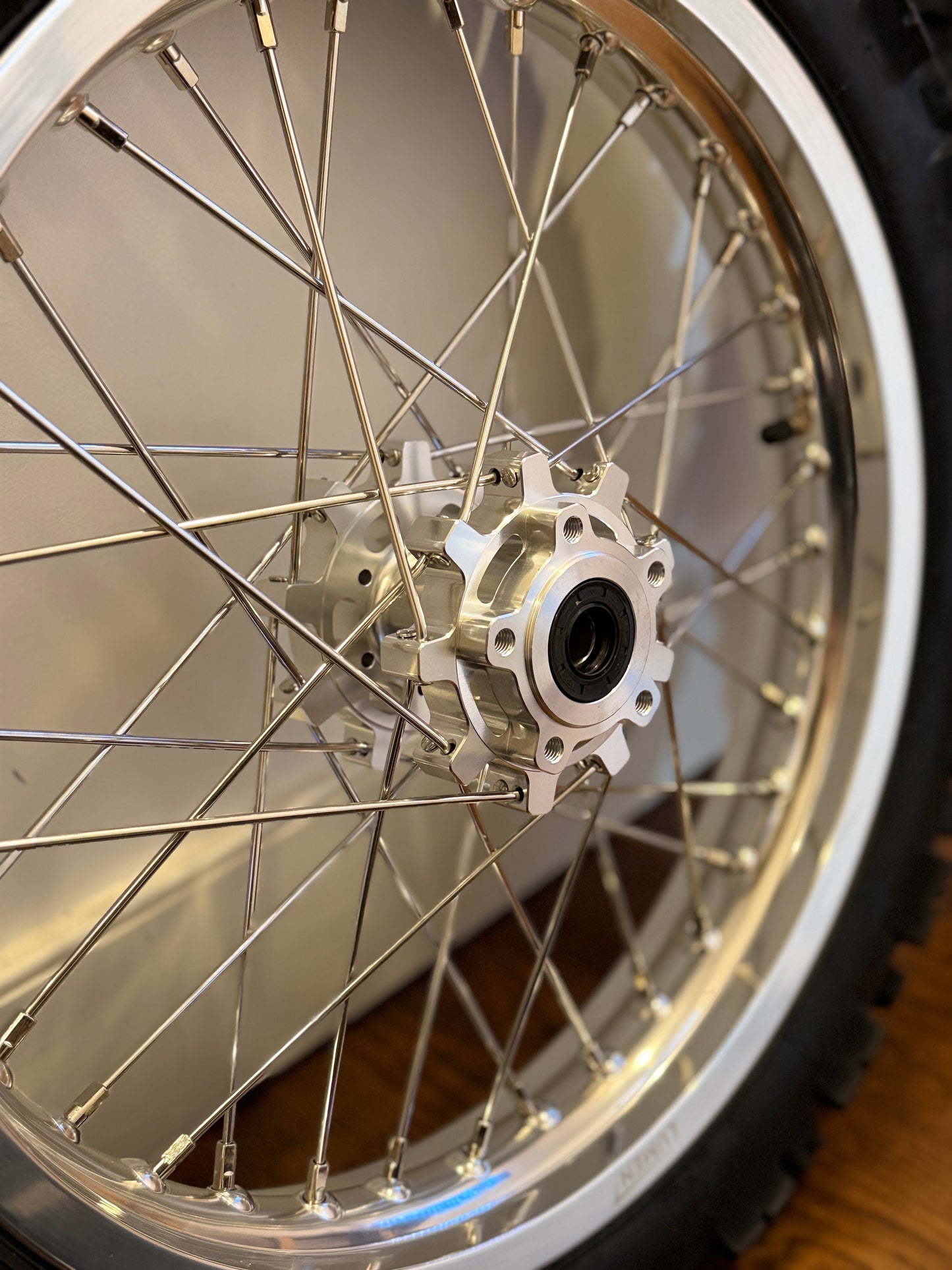 Lumen Racing 16/19 Light Bee/Eride Pro Wheelset With PREINSTALLED Dirt Tires! [CUSTOMIZABLE]